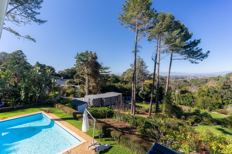4 Bedroom Property for Sale in Constantia Western Cape